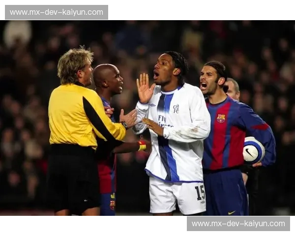 紫百合的坚韧与蓝黑的荣耀：佛罗伦萨与国际米兰的史诗对决